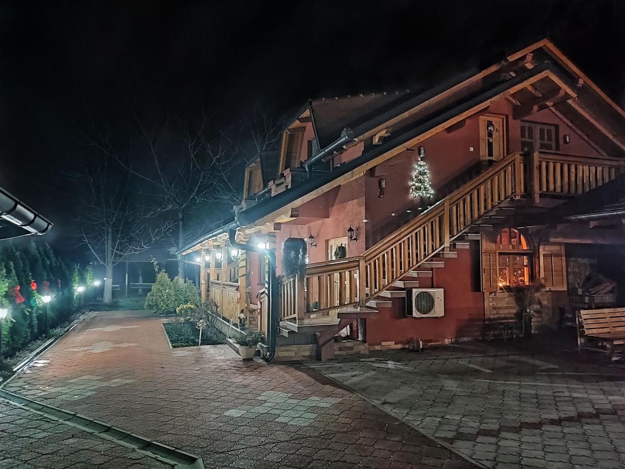Eko Apartmani Backi Petrovac Exteriör bild