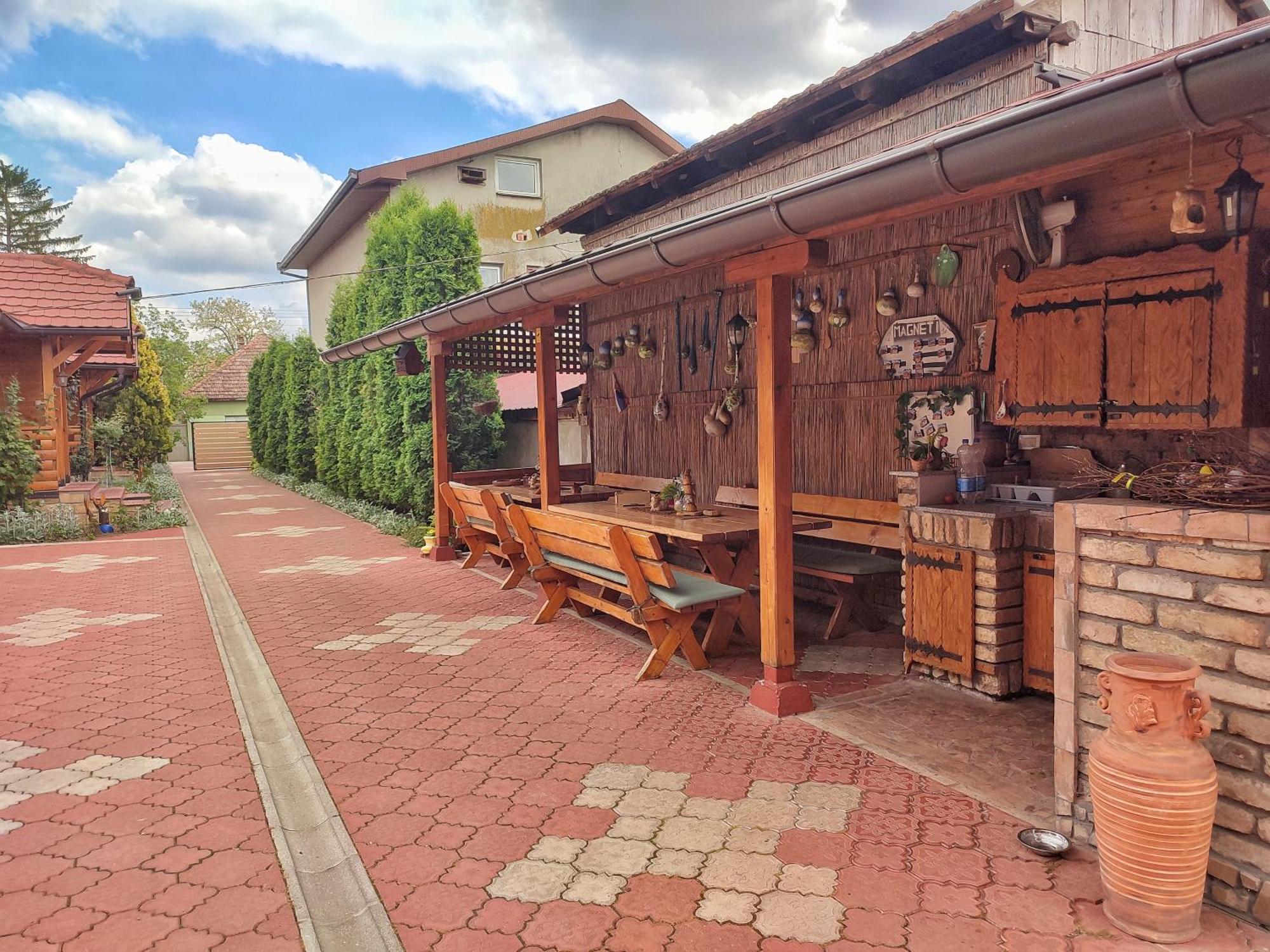 Eko Apartmani Backi Petrovac Exteriör bild